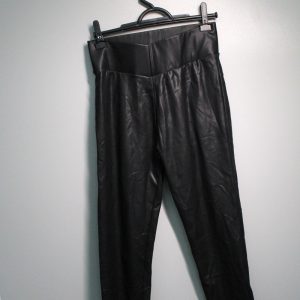 CALÇA DE COURO